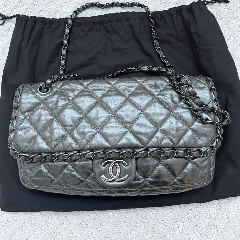 Classic Chanel Dark gray handbag